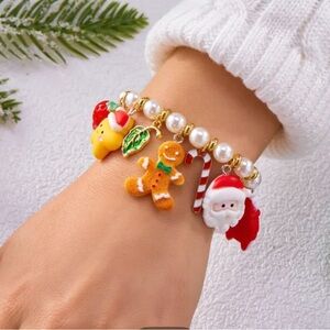 Christmas🎄Charm Bracelet with Santa Christmas Tree Gingerbread Snowman